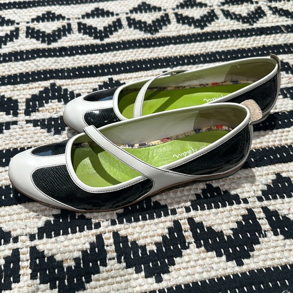 Cole Haan Flats - Picture 1 of 5